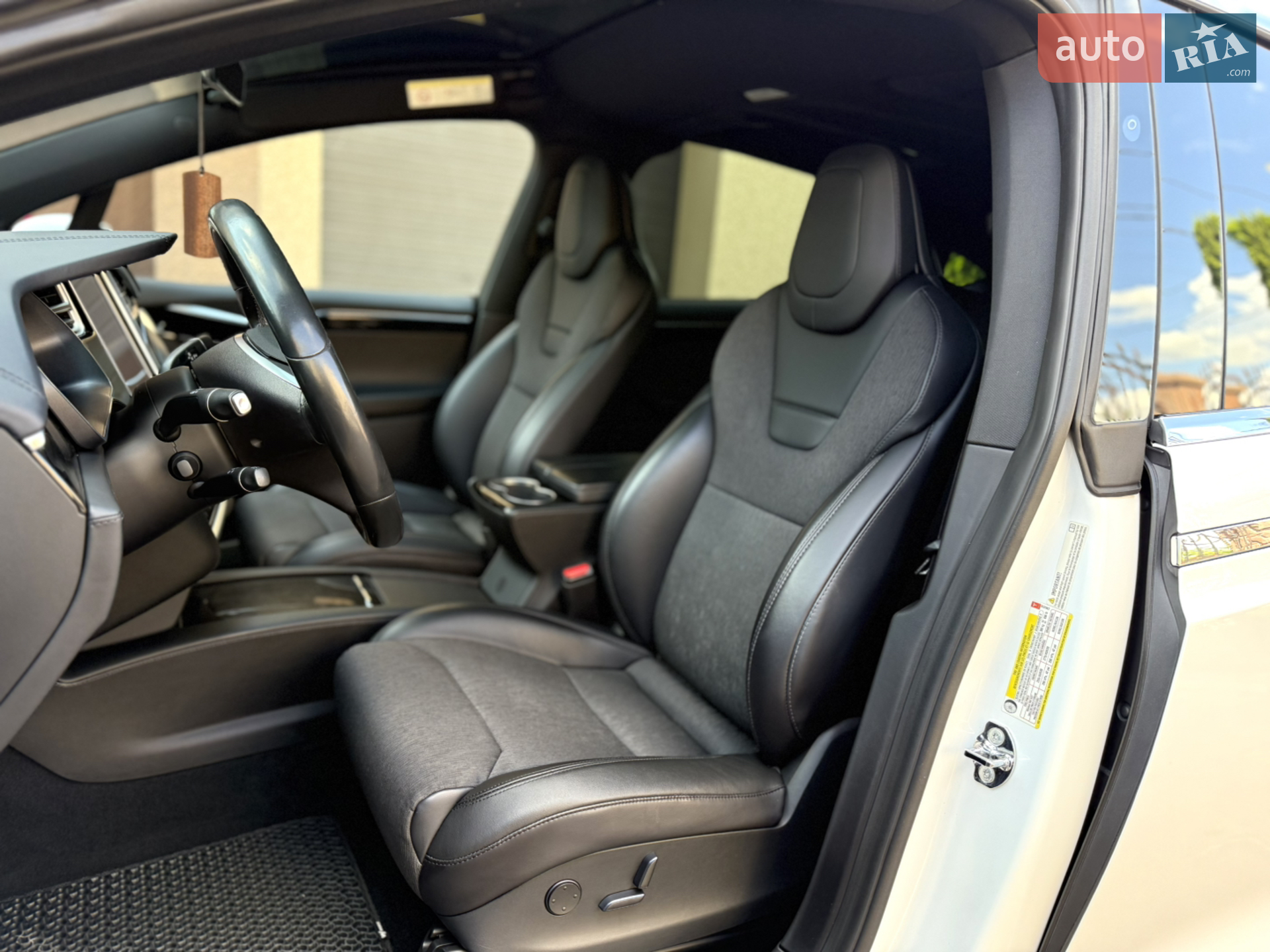2017 Tesla Model X - мініатюра 30