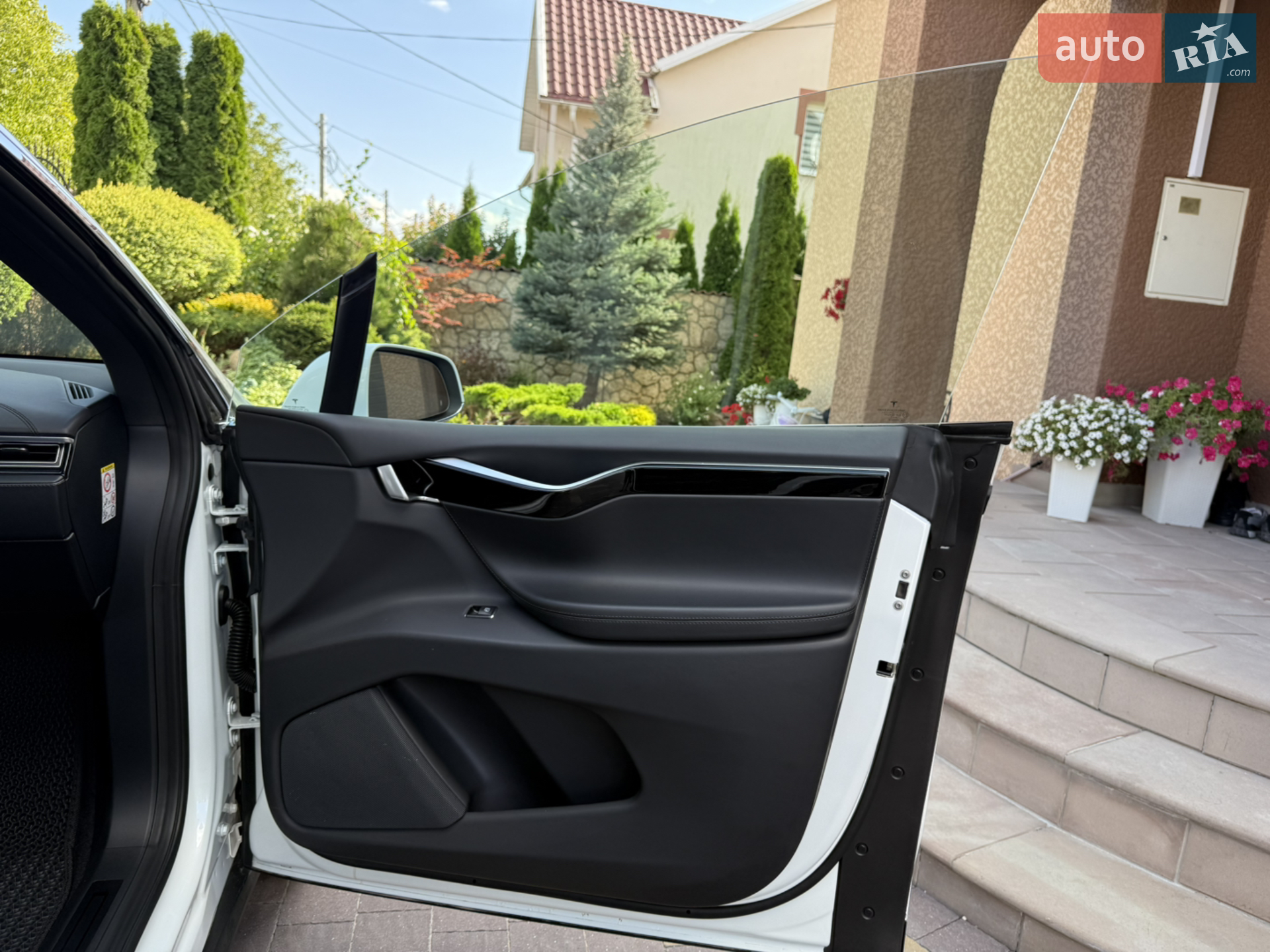 2017 Tesla Model X - мініатюра 86