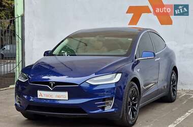 Позашляховик / Кросовер Tesla Model X 2016 в 