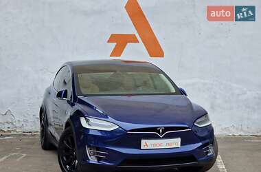 Позашляховик / Кросовер Tesla Model X 2016 в 