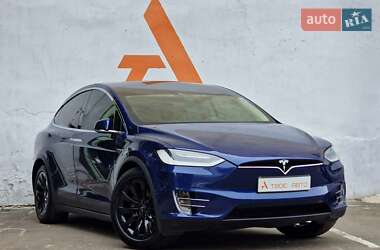 Позашляховик / Кросовер Tesla Model X 2016 в 