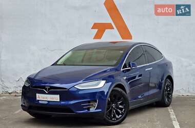 Позашляховик / Кросовер Tesla Model X 2016 в 