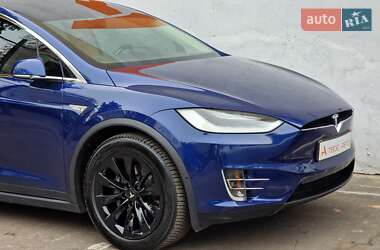 Позашляховик / Кросовер Tesla Model X 2016 в 