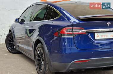Позашляховик / Кросовер Tesla Model X 2016 в 