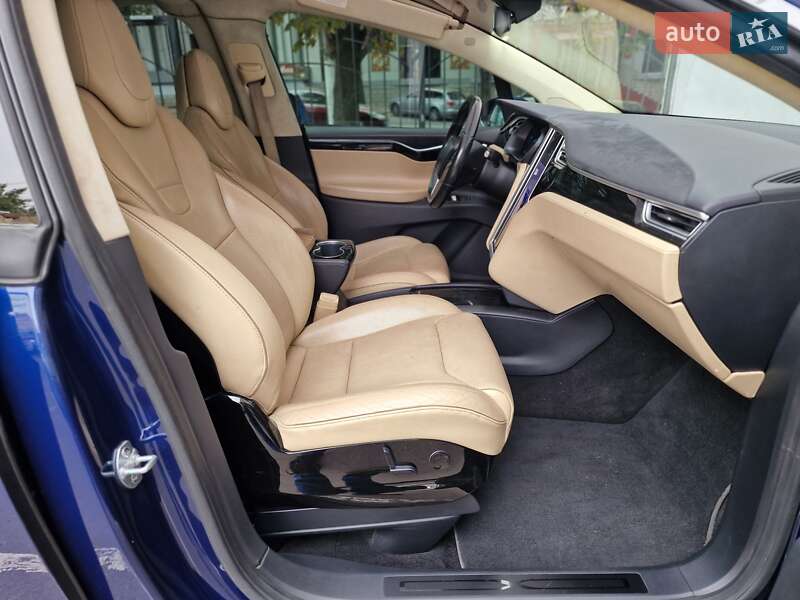 Позашляховик / Кросовер Tesla Model X 2016 в Одесі