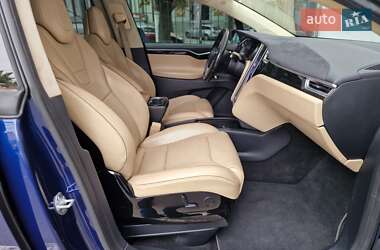 Позашляховик / Кросовер Tesla Model X 2016 в 