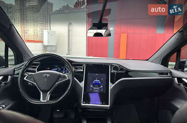 Внедорожник / Кроссовер Tesla Model X 2017 в 