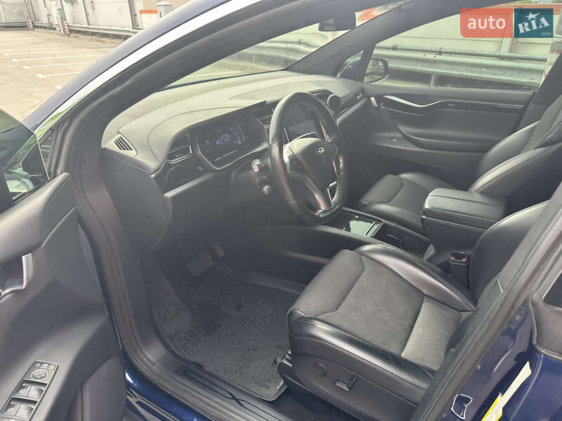 Внедорожник / Кроссовер Tesla Model X 2017 в Киеве фото 28 Внедорожник / Кроссовер Tesla Model X 2017 в Киеве