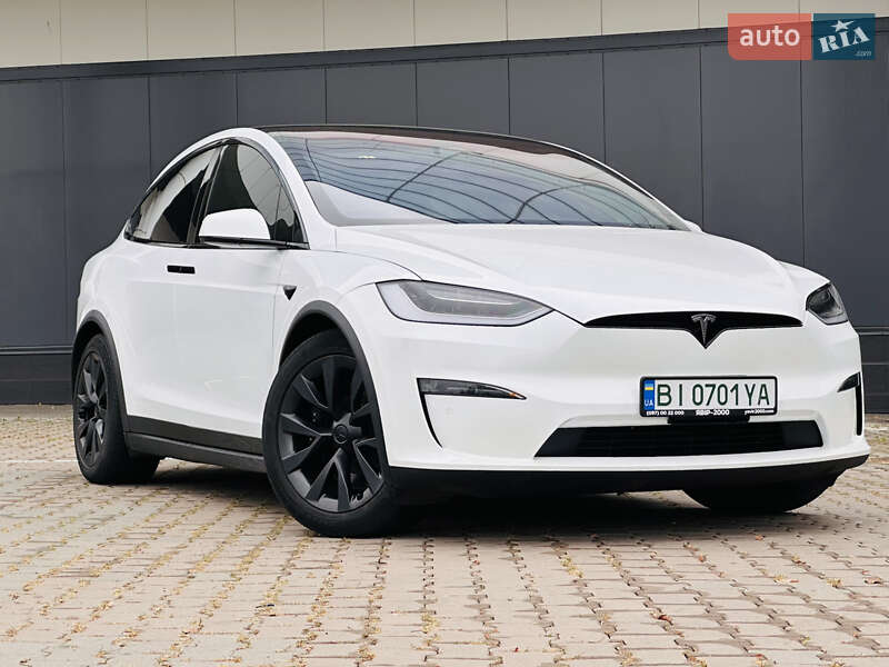 Tesla Model X 2022