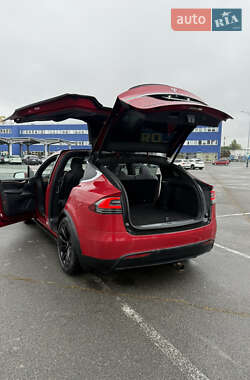 Позашляховик / Кросовер Tesla Model X 2017 в 
