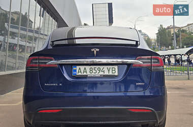Позашляховик / Кросовер Tesla Model X 2017 в 