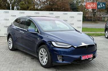 Позашляховик / Кросовер Tesla Model X 2017 в Луцьку