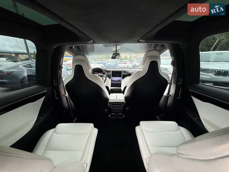 Внедорожник / Кроссовер Tesla Model X 2017 в Луцке