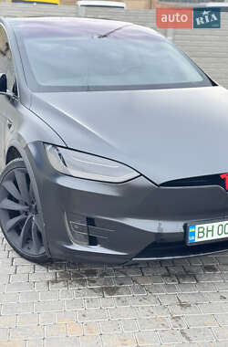 Внедорожник / Кроссовер Tesla Model X 2018 в 