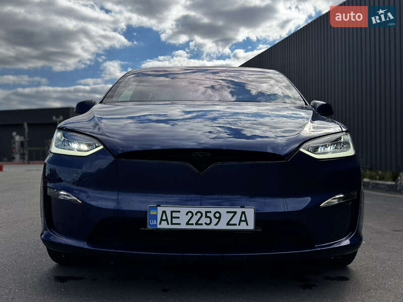 Tesla Model X 2022