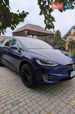 Внедорожник / Кроссовер Tesla Model X 2017 в 