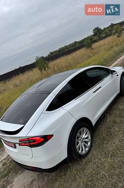 Внедорожник / Кроссовер Tesla Model X 2021 в Киеве
