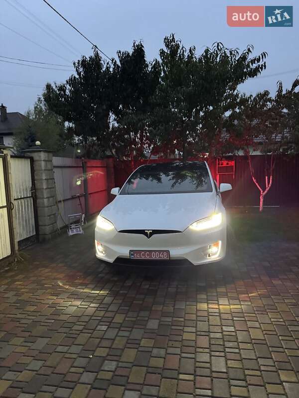 Позашляховик / Кросовер Tesla Model X 2020 в Києві фото 4 Позашляховик / Кросовер Tesla Model X 2020 в Києві