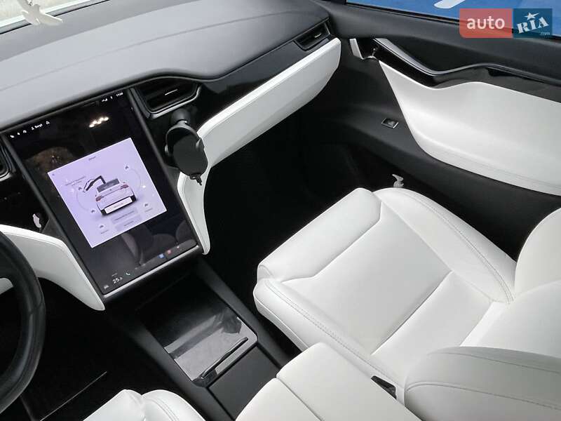 Внедорожник / Кроссовер Tesla Model X 2019 в Киеве