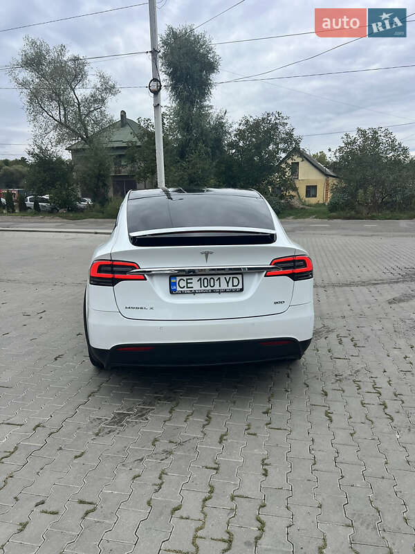 Позашляховик / Кросовер Tesla Model X 2016 в Чернівцях