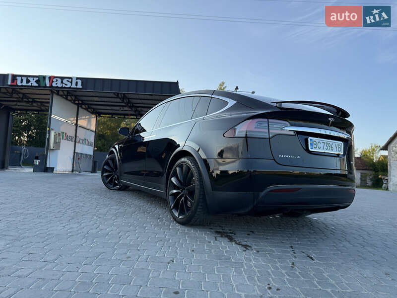 Позашляховик / Кросовер Tesla Model X 2018 в Дрогобичі