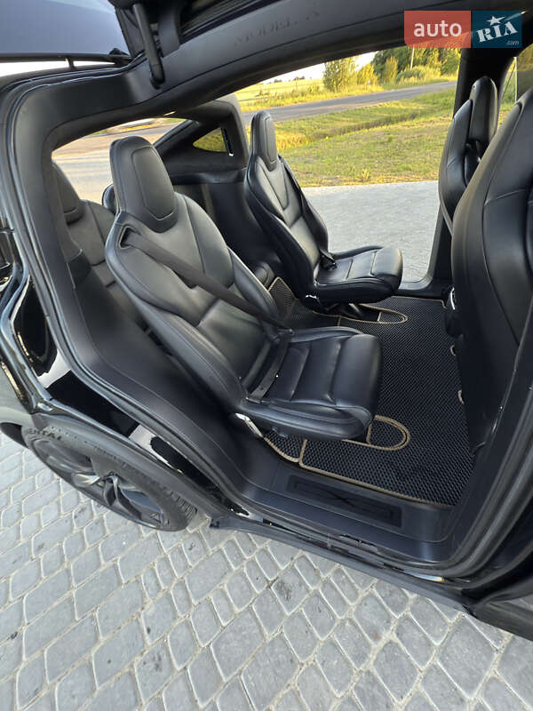 Позашляховик / Кросовер Tesla Model X 2018 в Дрогобичі