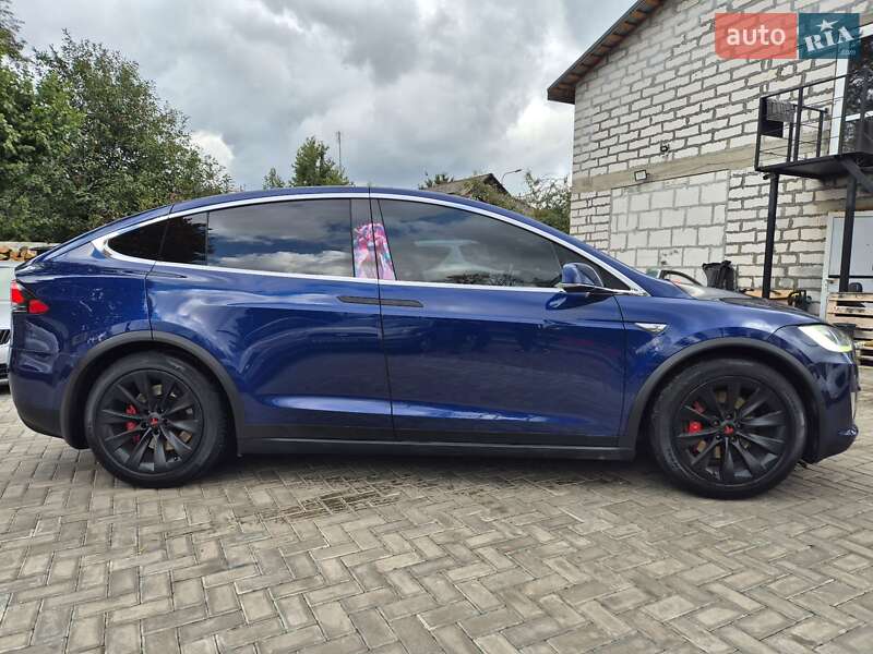 Позашляховик / Кросовер Tesla Model X 2016 в Сумах фото 11 Позашляховик / Кросовер Tesla Model X 2016 в Сумах