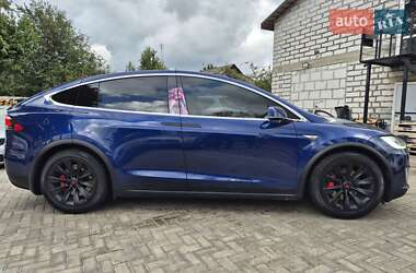 Внедорожник / Кроссовер Tesla Model X 2016 в 