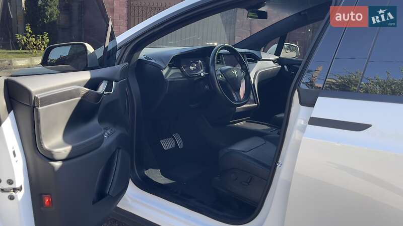Позашляховик / Кросовер Tesla Model X 2019 в Києві фото 10 Позашляховик / Кросовер Tesla Model X 2019 в Києві