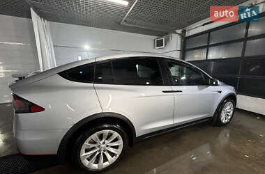 Внедорожник / Кроссовер Tesla Model X 2017 в 