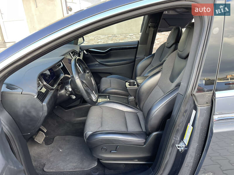 Внедорожник / Кроссовер Tesla Model X 2017 в Луцке