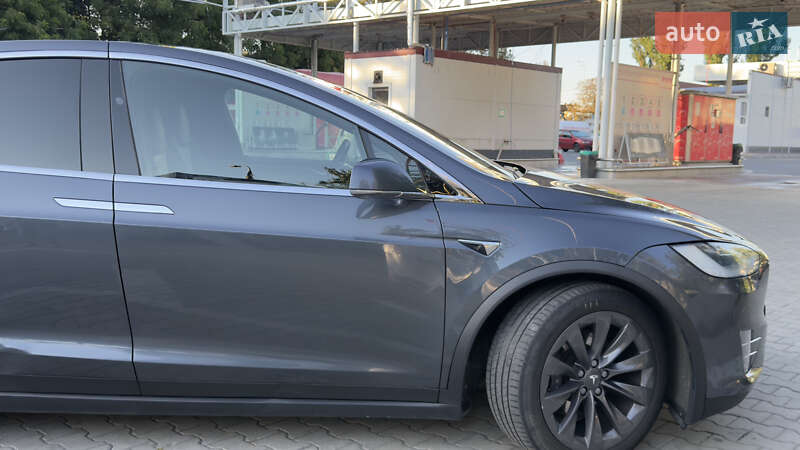 Позашляховик / Кросовер Tesla Model X 2018 в Вінниці