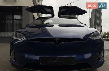 Позашляховик / Кросовер Tesla Model X 2019 в 