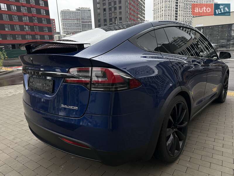 Позашляховик / Кросовер Tesla Model X 2019 в Києві
