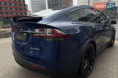 Позашляховик / Кросовер Tesla Model X 2019 в 
