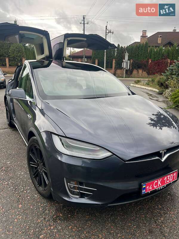 Внедорожник / Кроссовер Tesla Model X 2016 в Киеве