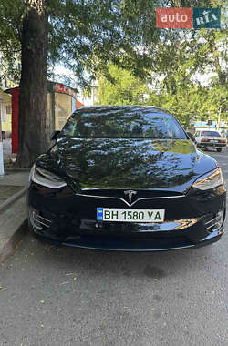 Позашляховик / Кросовер Tesla Model X 2020 в 