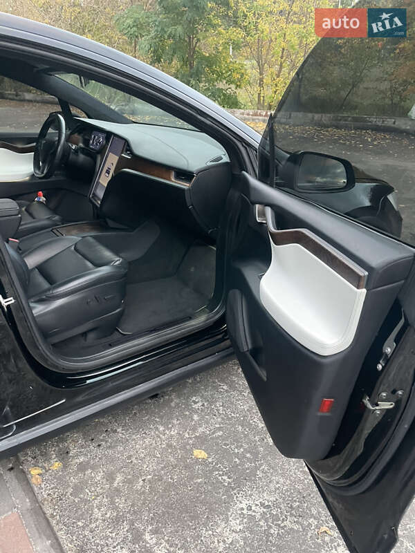 Позашляховик / Кросовер Tesla Model X 2020 в Києві фото 37 Позашляховик / Кросовер Tesla Model X 2020 в Києві