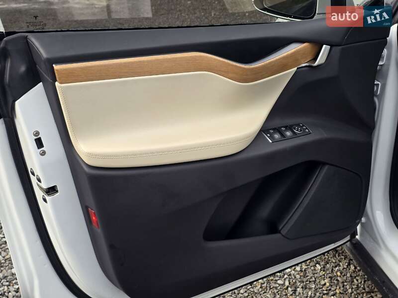 Внедорожник / Кроссовер Tesla Model X 2020 в Тернополе фото 18 Внедорожник / Кроссовер Tesla Model X 2020 в Тернополе