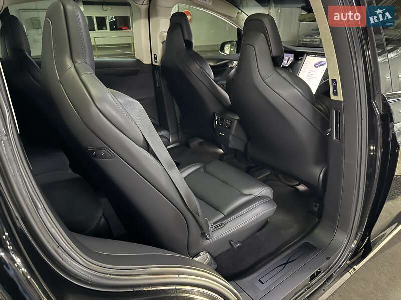 Позашляховик / Кросовер Tesla Model X 2019 в Києві