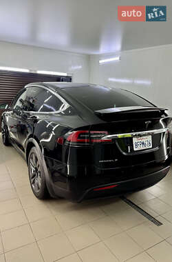 Внедорожник / Кроссовер Tesla Model X 2016 в 