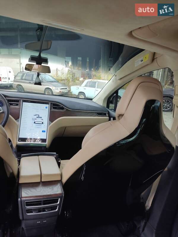 Внедорожник / Кроссовер Tesla Model X 2015 в Львове фото 20 Внедорожник / Кроссовер Tesla Model X 2015 в Львове