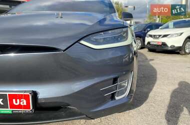 Внедорожник / Кроссовер Tesla Model X 2018 в 