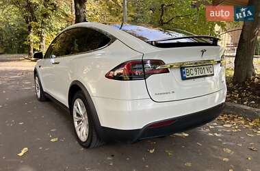 Позашляховик / Кросовер Tesla Model X 2018 в  фото 5 Позашляховик / Кросовер Tesla Model X 2018 в