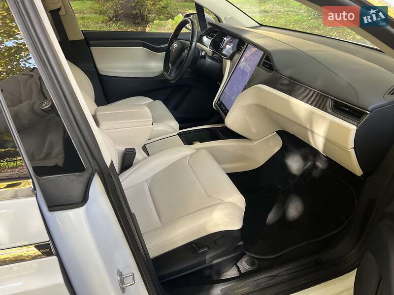 Внедорожник / Кроссовер Tesla Model X 2018 в Львове фото 18 Внедорожник / Кроссовер Tesla Model X 2018 в Львове
