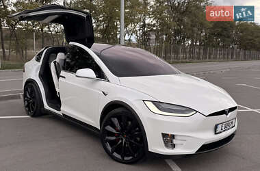 Позашляховик / Кросовер Tesla Model X 2017 в 