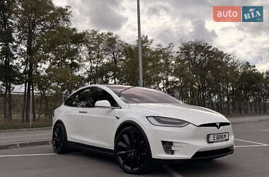 Позашляховик / Кросовер Tesla Model X 2017 в 