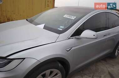Позашляховик / Кросовер Tesla Model X 2018 в 