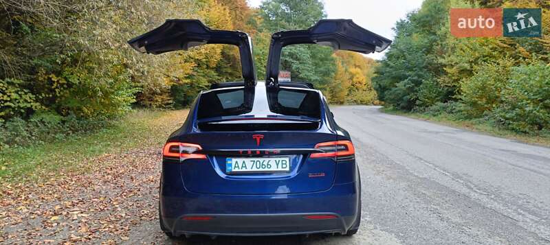 Внедорожник / Кроссовер Tesla Model X 2016 в Галиче