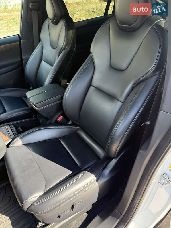 Внедорожник / Кроссовер Tesla Model X 2020 в Сумах